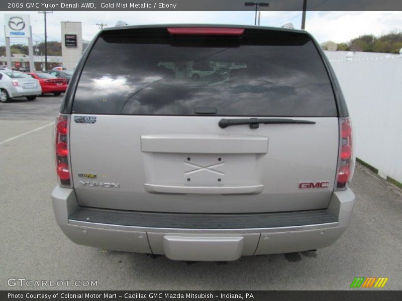 Gold Mist Metallic / Ebony 2009 GMC Yukon Denali AWD