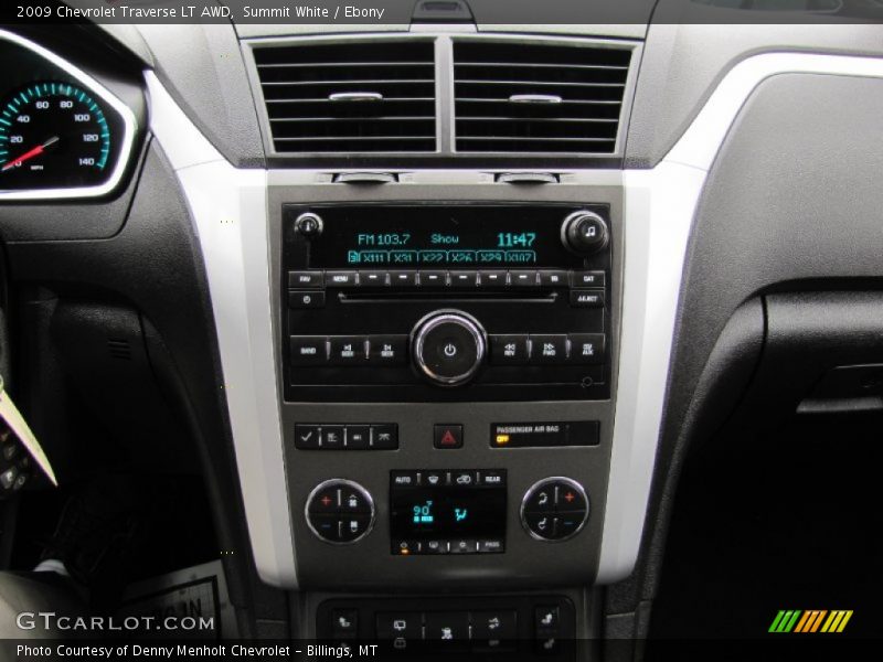 Summit White / Ebony 2009 Chevrolet Traverse LT AWD