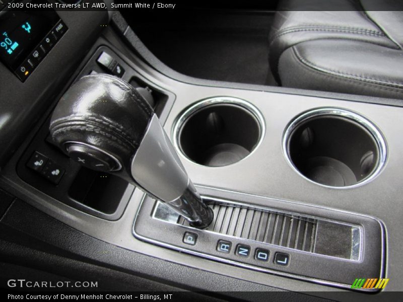 Summit White / Ebony 2009 Chevrolet Traverse LT AWD