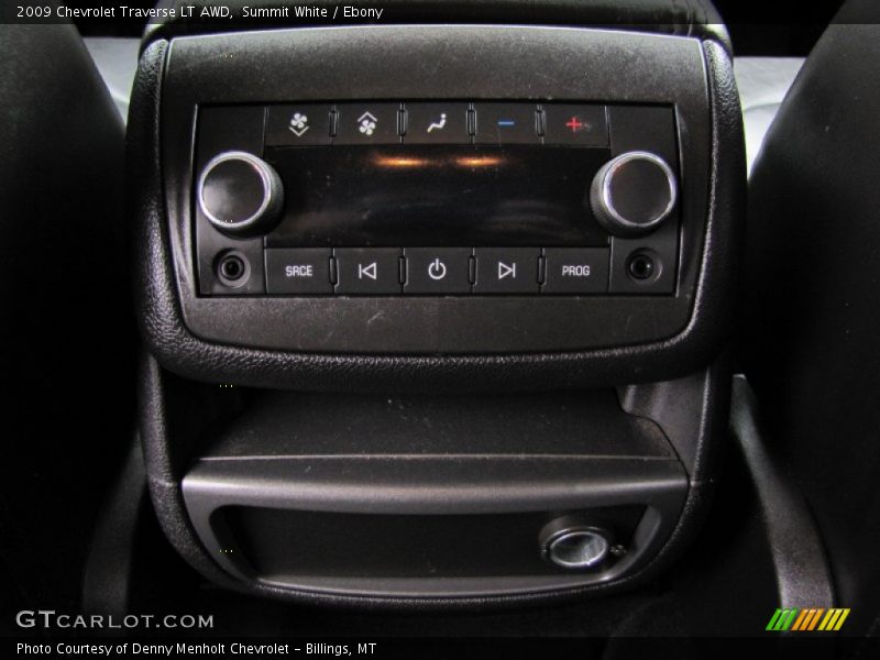 Summit White / Ebony 2009 Chevrolet Traverse LT AWD