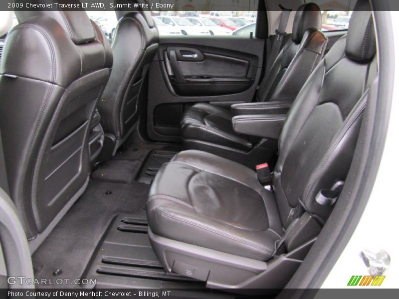 Summit White / Ebony 2009 Chevrolet Traverse LT AWD