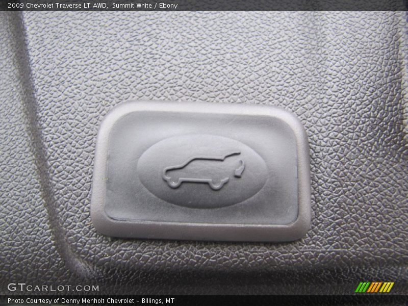 Summit White / Ebony 2009 Chevrolet Traverse LT AWD