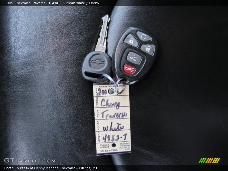 Summit White / Ebony 2009 Chevrolet Traverse LT AWD