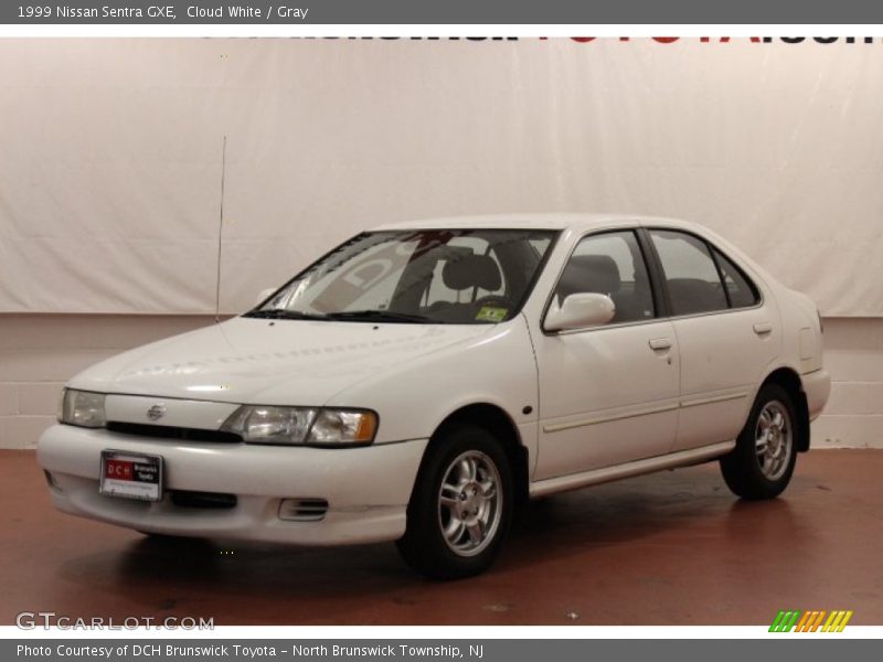 Cloud White / Gray 1999 Nissan Sentra GXE