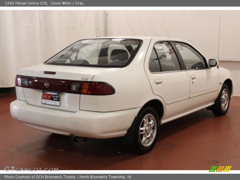 Cloud White / Gray 1999 Nissan Sentra GXE