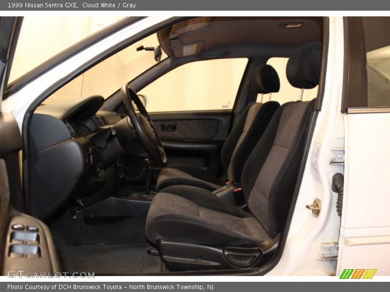 Cloud White / Gray 1999 Nissan Sentra GXE