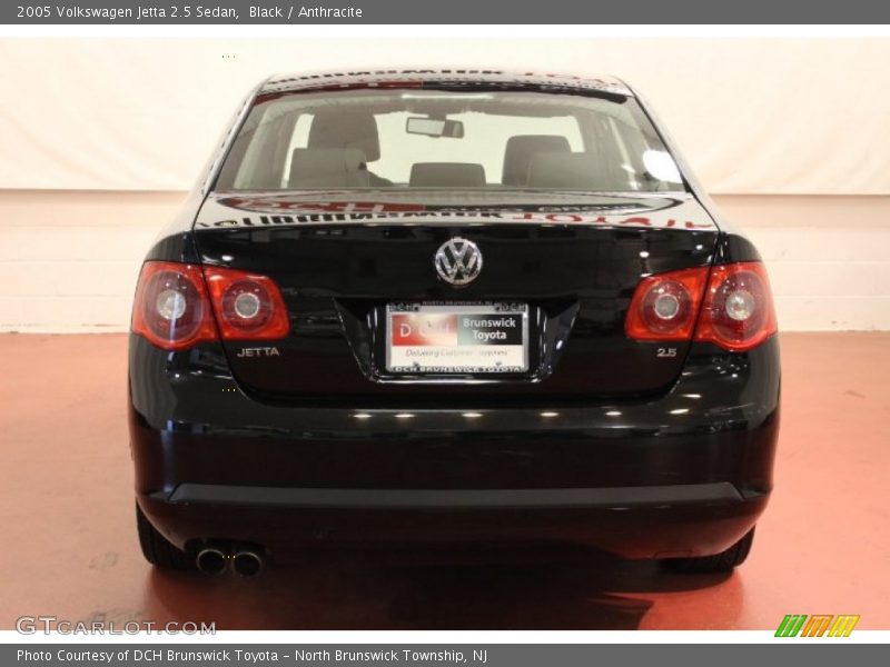 Black / Anthracite 2005 Volkswagen Jetta 2.5 Sedan