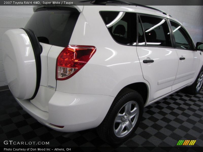 Super White / Taupe 2007 Toyota RAV4 4WD