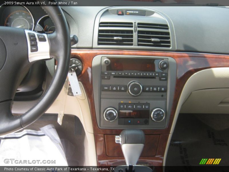 Polar White / Tan 2009 Saturn Aura XR V6