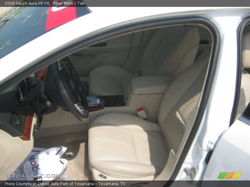 Polar White / Tan 2009 Saturn Aura XR V6