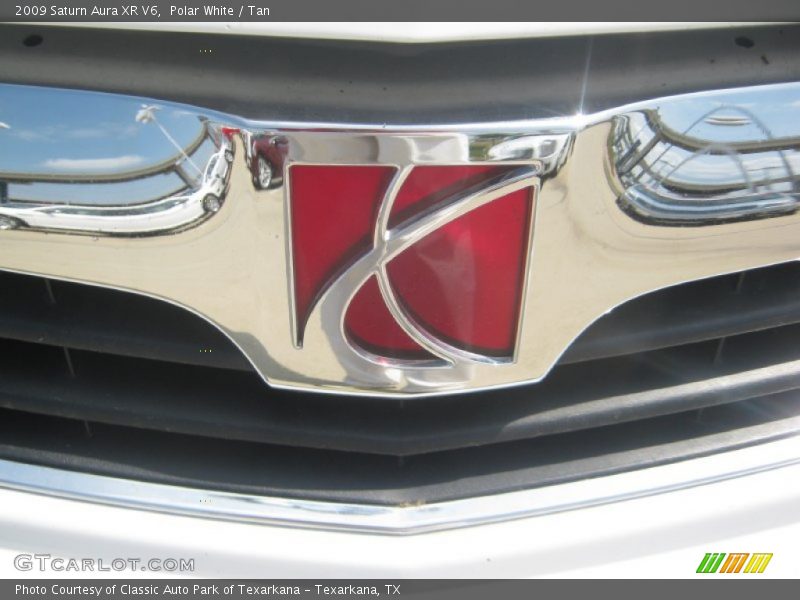 Polar White / Tan 2009 Saturn Aura XR V6