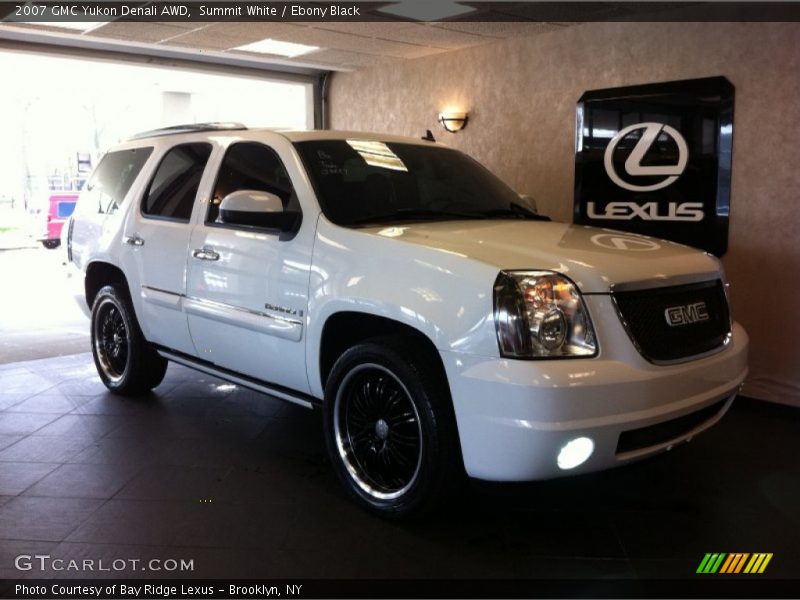 Summit White / Ebony Black 2007 GMC Yukon Denali AWD