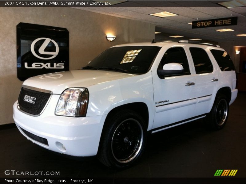 Summit White / Ebony Black 2007 GMC Yukon Denali AWD
