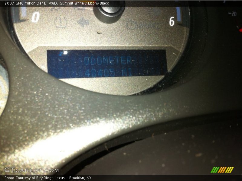 Summit White / Ebony Black 2007 GMC Yukon Denali AWD