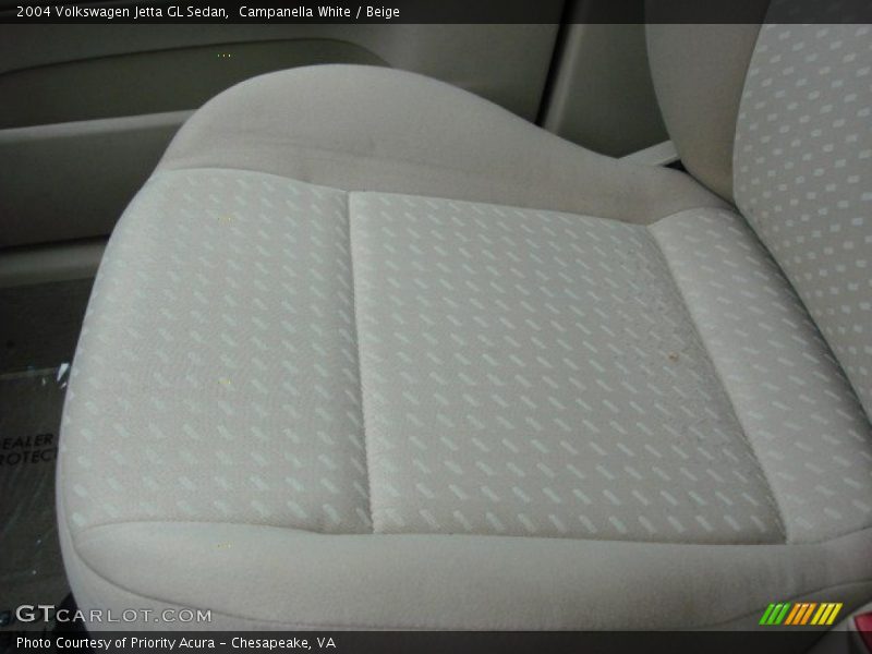 Campanella White / Beige 2004 Volkswagen Jetta GL Sedan