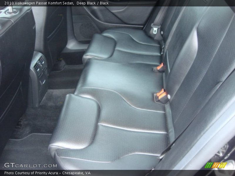 Deep Black / Black 2010 Volkswagen Passat Komfort Sedan