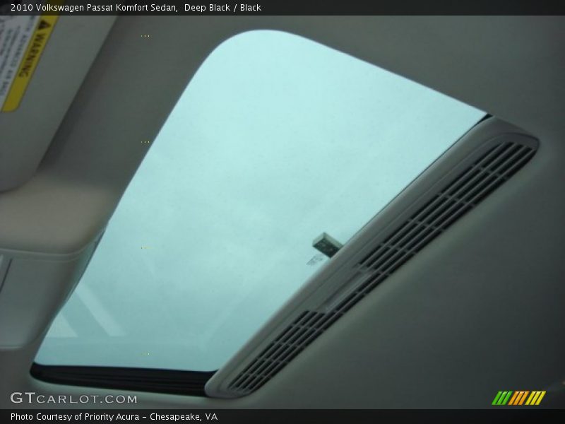 Deep Black / Black 2010 Volkswagen Passat Komfort Sedan