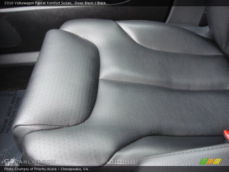 Deep Black / Black 2010 Volkswagen Passat Komfort Sedan