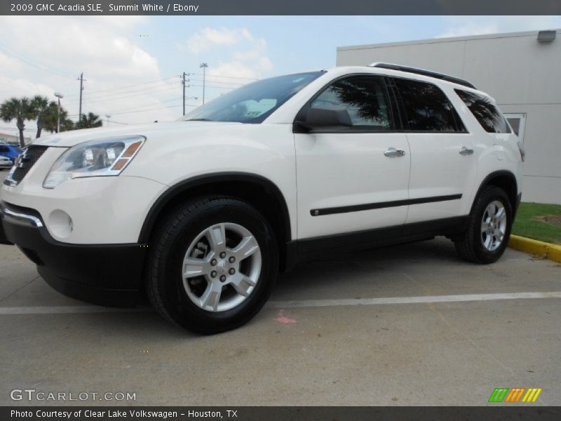 Front 3/4 View of 2009 Acadia SLE