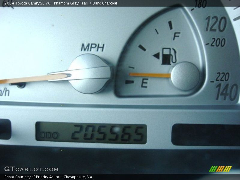 Phantom Gray Pearl / Dark Charcoal 2004 Toyota Camry SE V6
