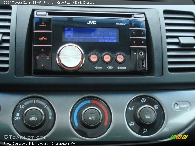 Phantom Gray Pearl / Dark Charcoal 2004 Toyota Camry SE V6