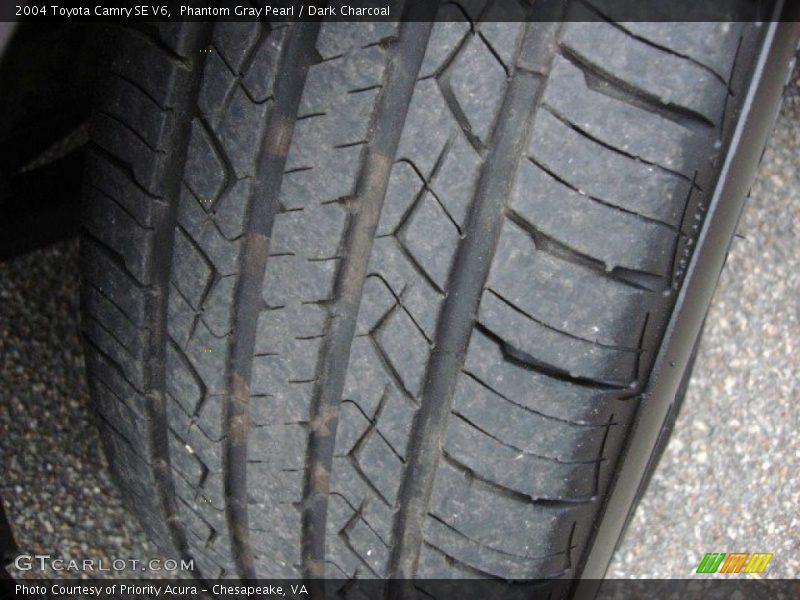 Phantom Gray Pearl / Dark Charcoal 2004 Toyota Camry SE V6