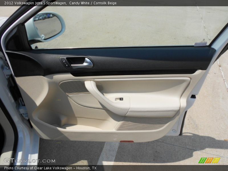 Door Panel of 2012 Jetta S SportWagen