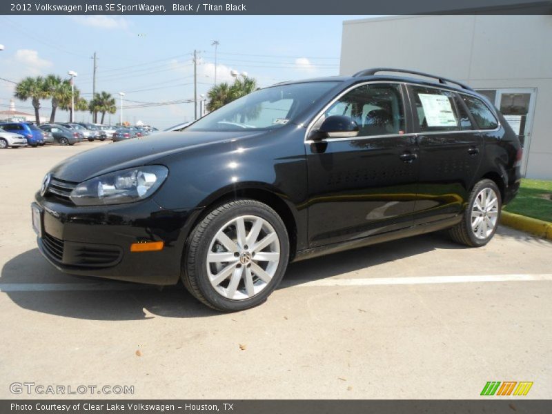 Front 3/4 View of 2012 Jetta SE SportWagen