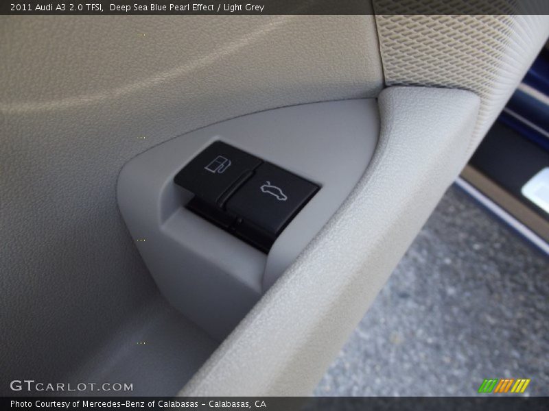 Deep Sea Blue Pearl Effect / Light Grey 2011 Audi A3 2.0 TFSI