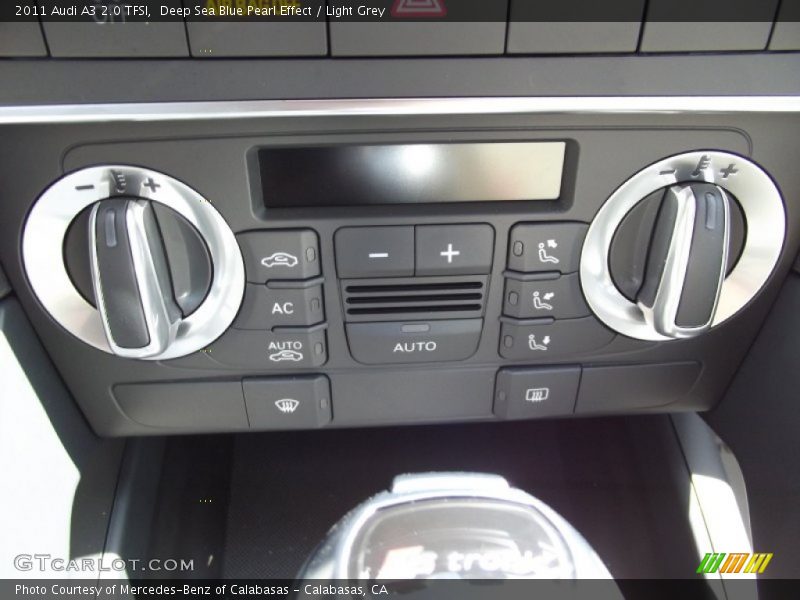 Deep Sea Blue Pearl Effect / Light Grey 2011 Audi A3 2.0 TFSI