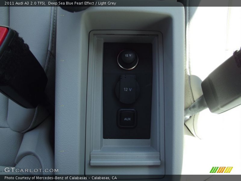 Deep Sea Blue Pearl Effect / Light Grey 2011 Audi A3 2.0 TFSI