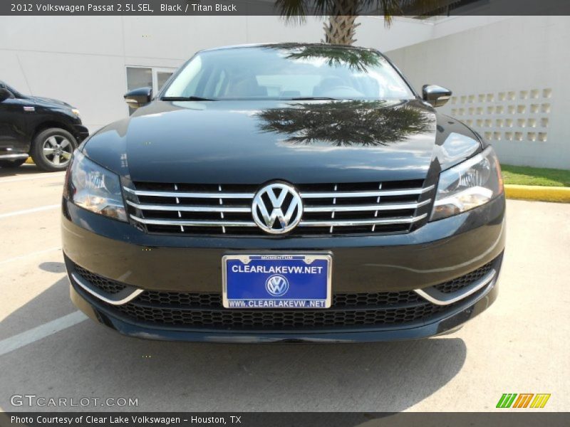 Black / Titan Black 2012 Volkswagen Passat 2.5L SEL