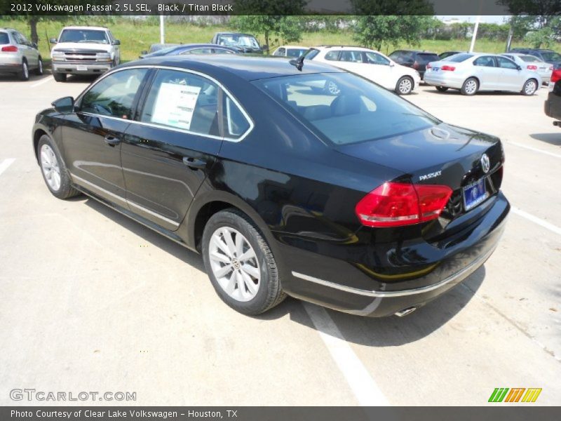 Black / Titan Black 2012 Volkswagen Passat 2.5L SEL