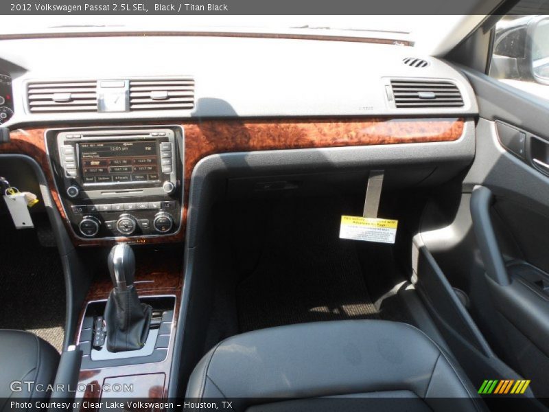 Black / Titan Black 2012 Volkswagen Passat 2.5L SEL