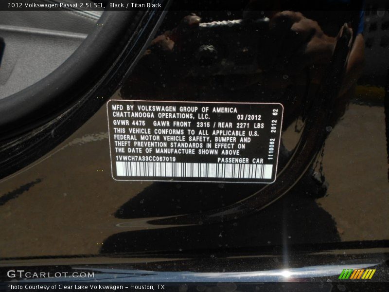 Black / Titan Black 2012 Volkswagen Passat 2.5L SEL