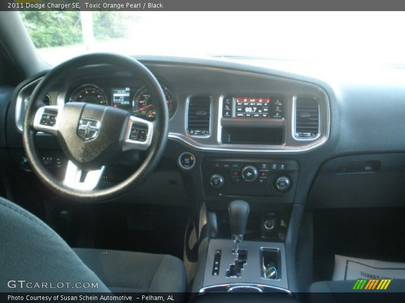 Toxic Orange Pearl / Black 2011 Dodge Charger SE