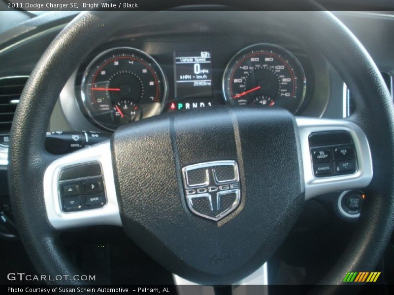 Bright White / Black 2011 Dodge Charger SE