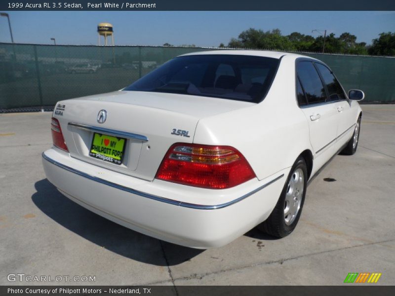 Pearl White / Parchment 1999 Acura RL 3.5 Sedan
