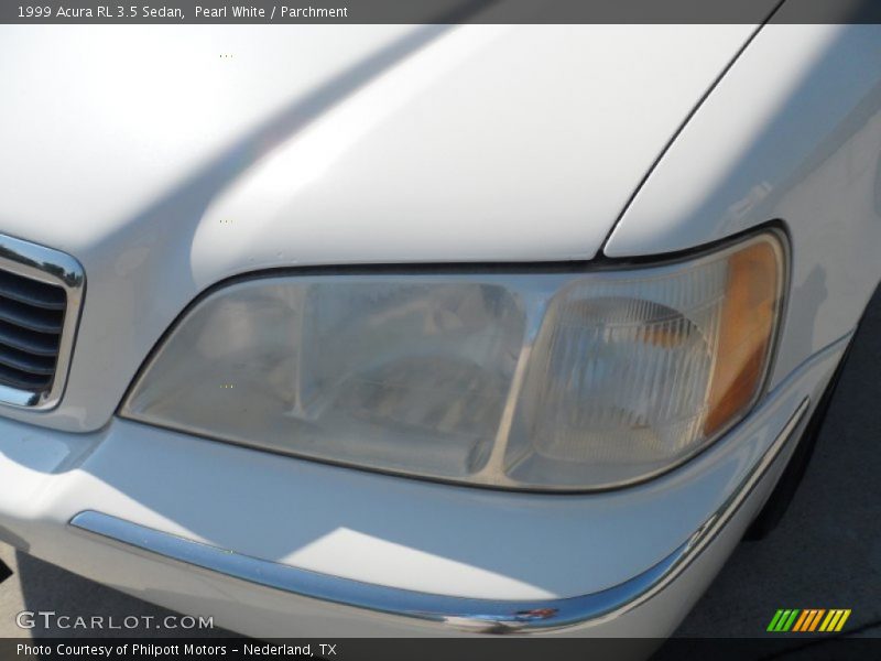 Pearl White / Parchment 1999 Acura RL 3.5 Sedan