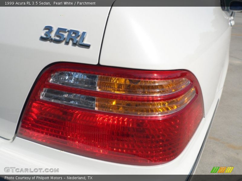 Pearl White / Parchment 1999 Acura RL 3.5 Sedan