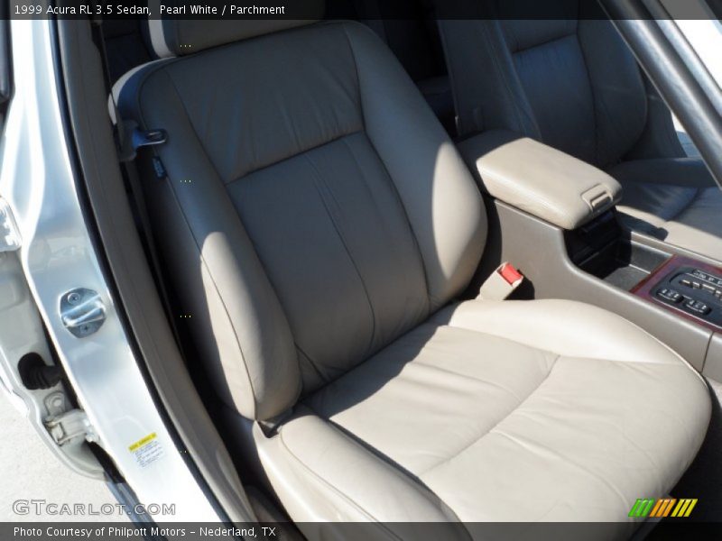 Pearl White / Parchment 1999 Acura RL 3.5 Sedan