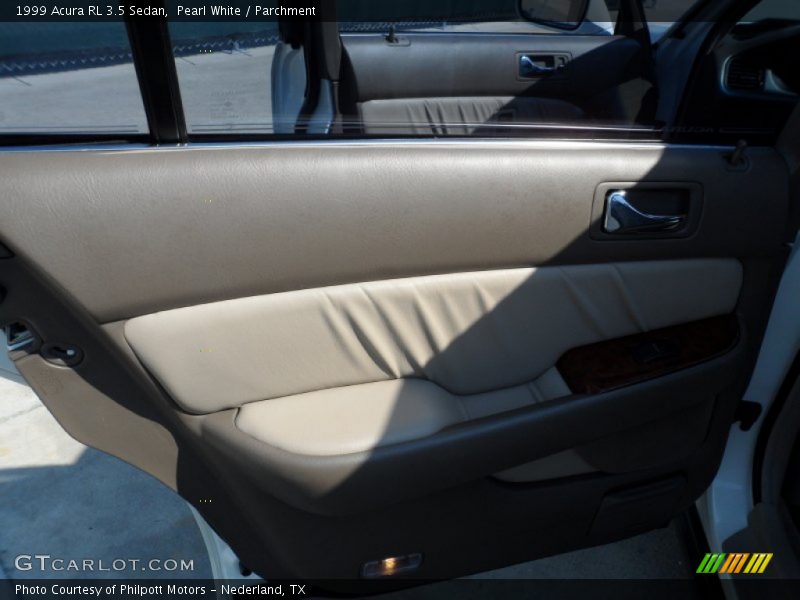 Pearl White / Parchment 1999 Acura RL 3.5 Sedan