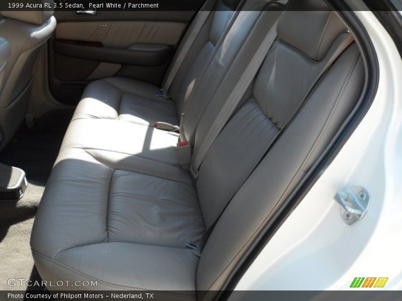 Pearl White / Parchment 1999 Acura RL 3.5 Sedan