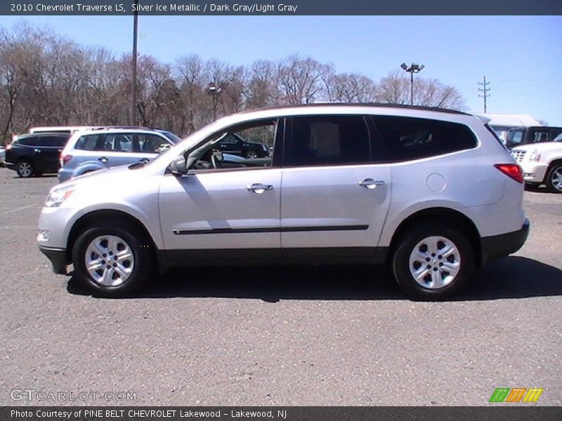 Silver Ice Metallic / Dark Gray/Light Gray 2010 Chevrolet Traverse LS
