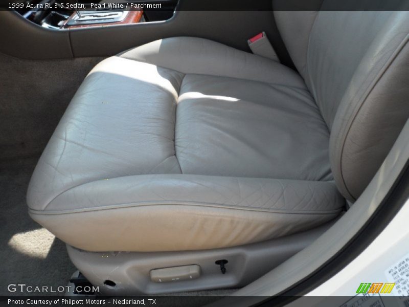Pearl White / Parchment 1999 Acura RL 3.5 Sedan