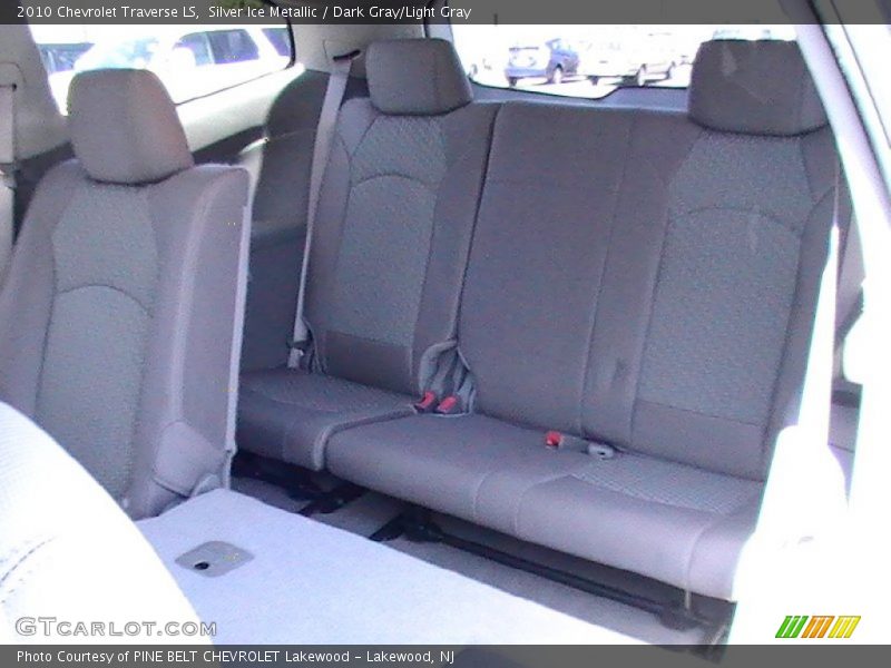 Silver Ice Metallic / Dark Gray/Light Gray 2010 Chevrolet Traverse LS