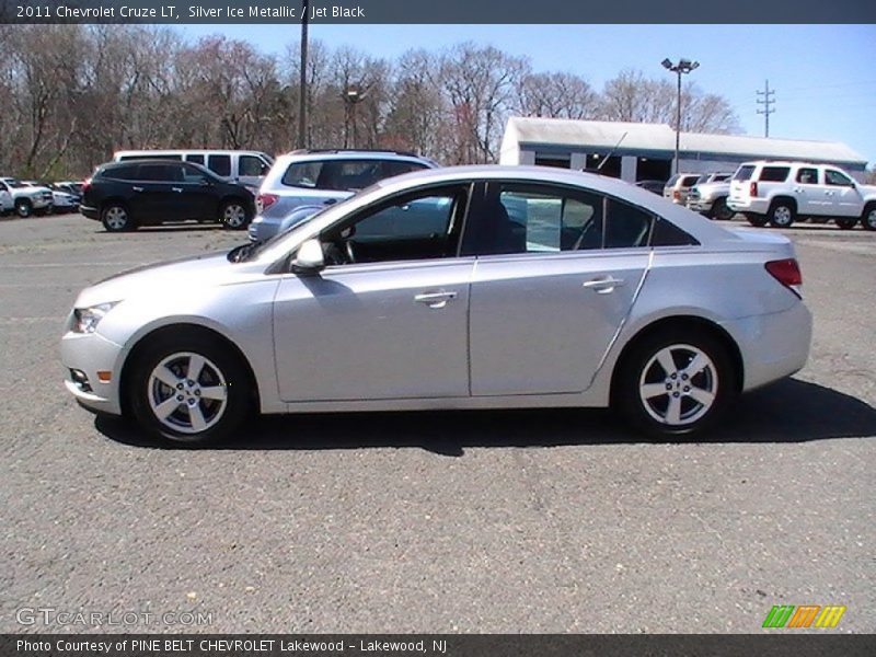 Silver Ice Metallic / Jet Black 2011 Chevrolet Cruze LT