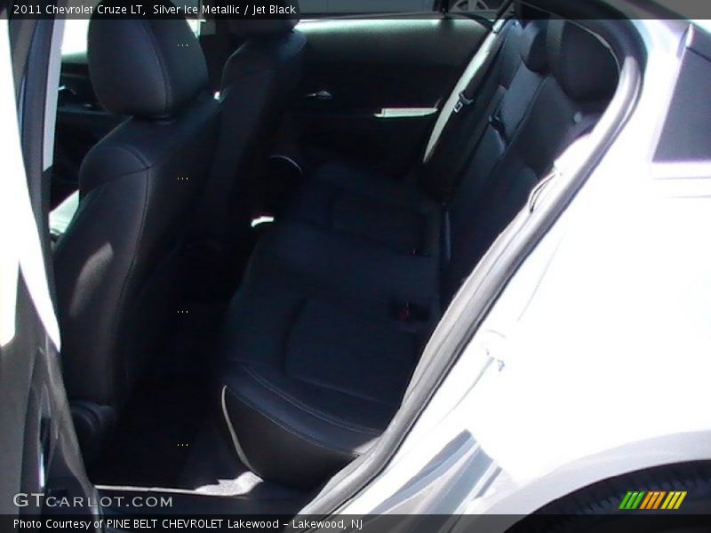 Silver Ice Metallic / Jet Black 2011 Chevrolet Cruze LT
