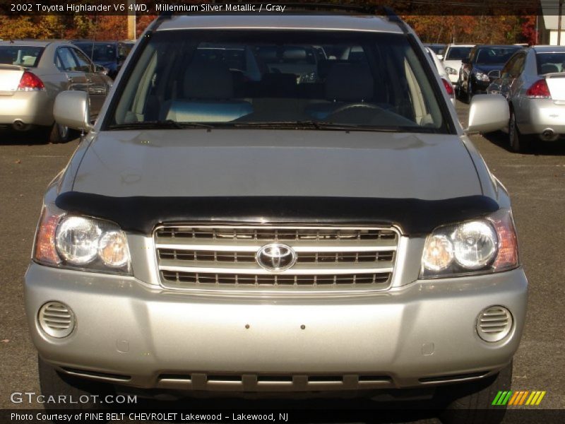 Millennium Silver Metallic / Gray 2002 Toyota Highlander V6 4WD