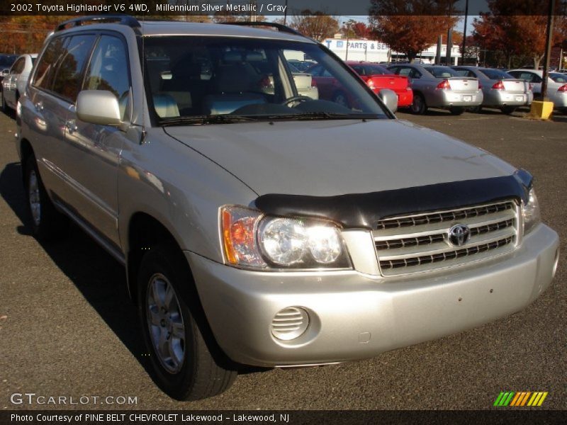 Millennium Silver Metallic / Gray 2002 Toyota Highlander V6 4WD